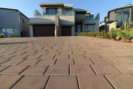 Best Driveway Pressure Washing  in Riverdale, GA